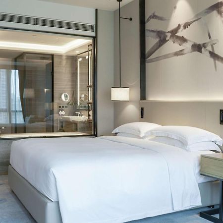 Doubletree By Hilton Hotel Shenzhen Longhua, Near Huawei, Foxcnn, Shenzhen North Railway, Uniwalk & Uniworld Shopping Mall, Sam'S Club Esterno foto