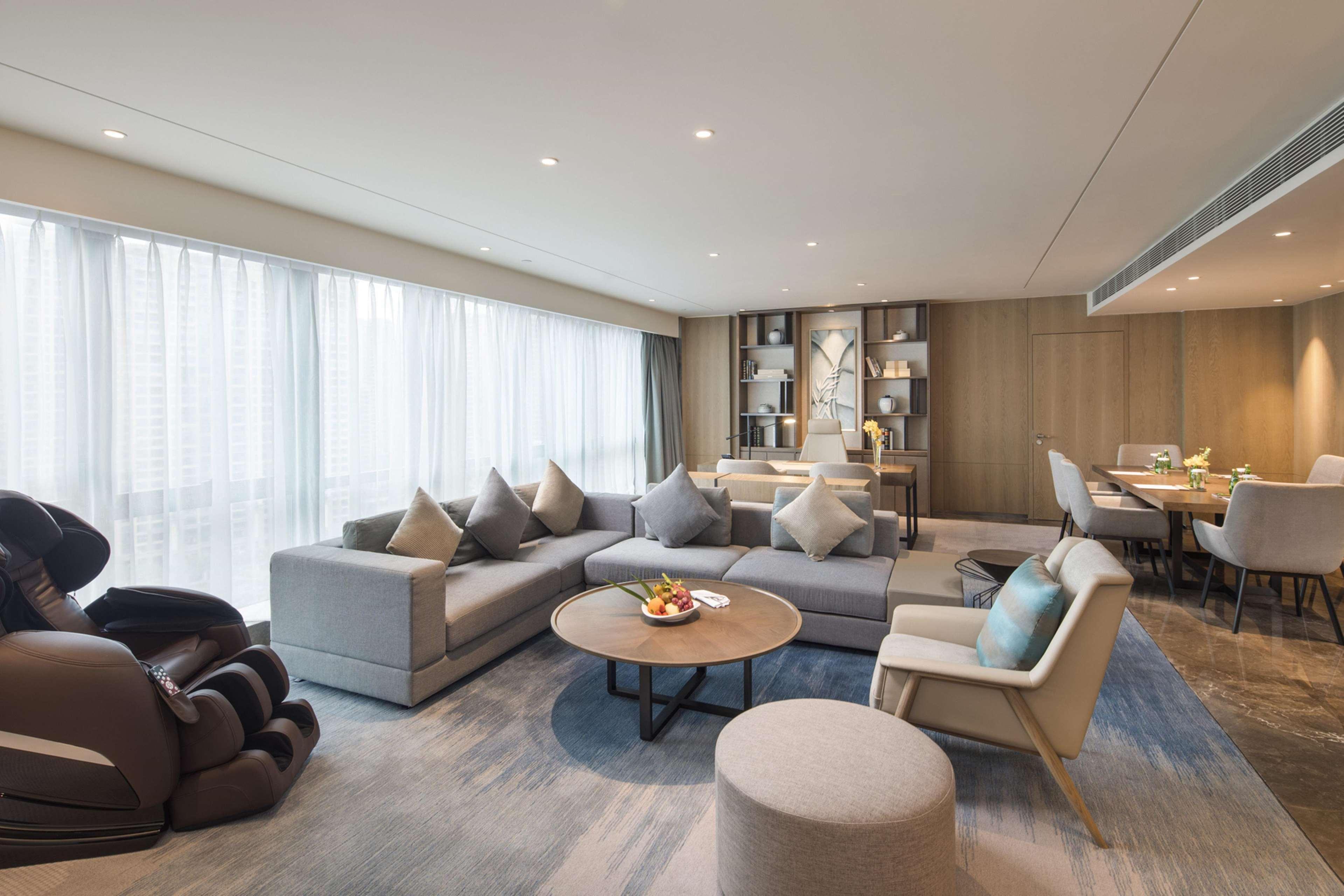 Doubletree By Hilton Hotel Shenzhen Longhua, Near Huawei, Foxcnn, Shenzhen North Railway, Uniwalk & Uniworld Shopping Mall, Sam'S Club Esterno foto