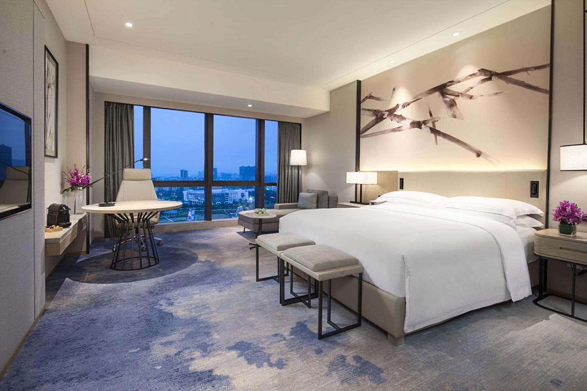 Doubletree By Hilton Hotel Shenzhen Longhua, Near Huawei, Foxcnn, Shenzhen North Railway, Uniwalk & Uniworld Shopping Mall, Sam'S Club Esterno foto