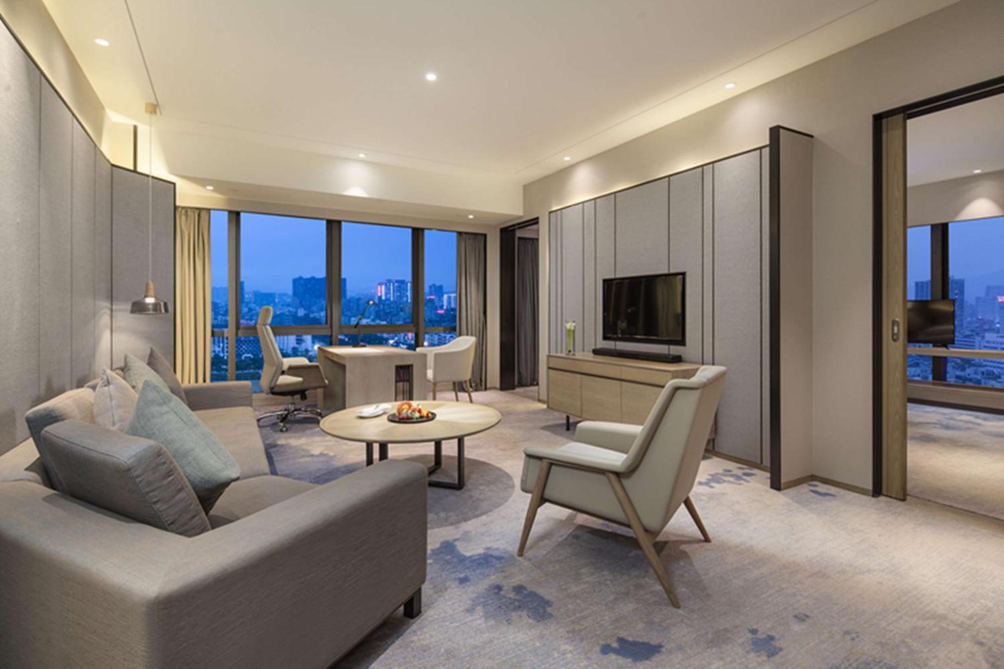 Doubletree By Hilton Hotel Shenzhen Longhua, Near Huawei, Foxcnn, Shenzhen North Railway, Uniwalk & Uniworld Shopping Mall, Sam'S Club Esterno foto