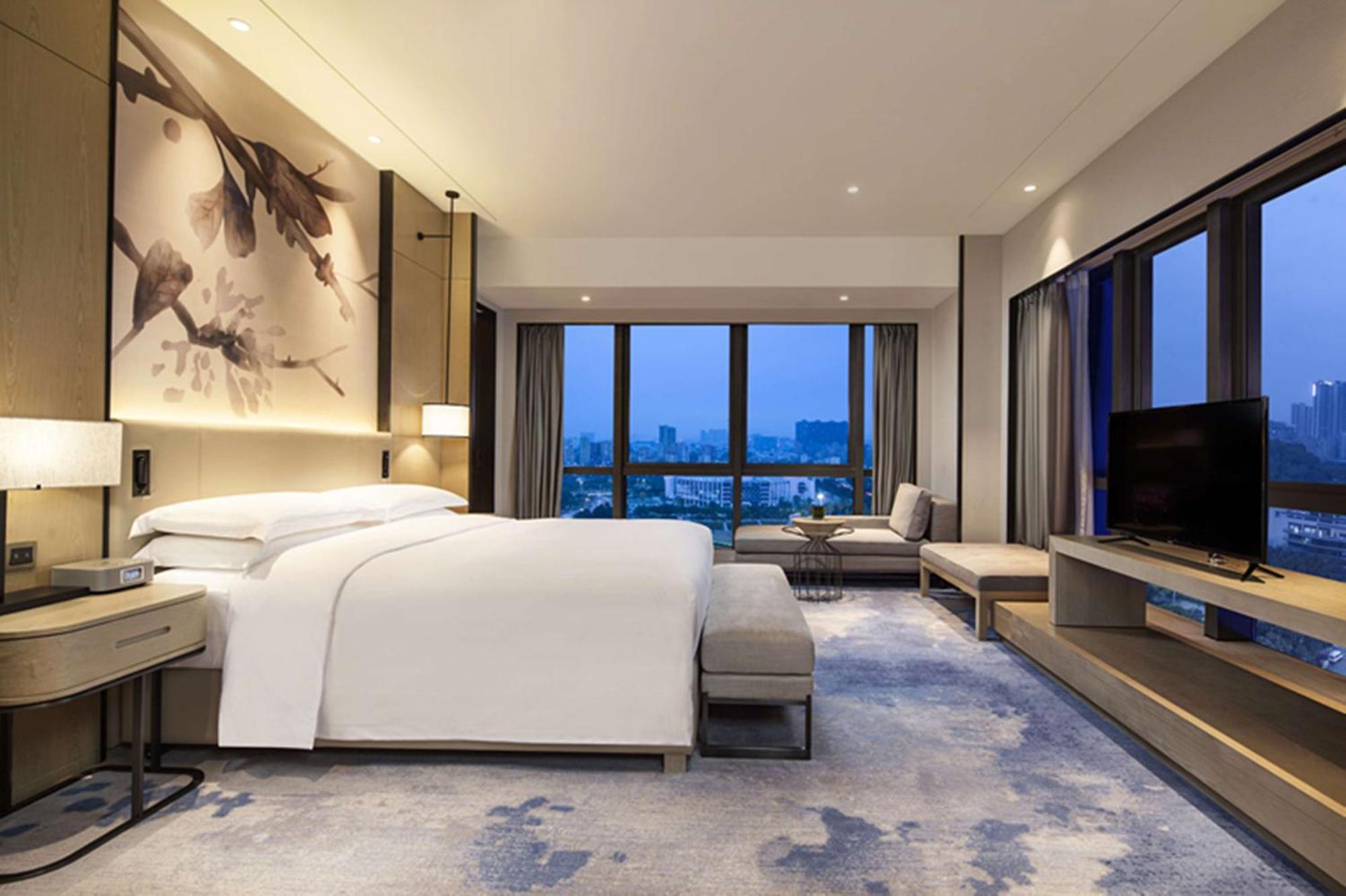 Doubletree By Hilton Hotel Shenzhen Longhua, Near Huawei, Foxcnn, Shenzhen North Railway, Uniwalk & Uniworld Shopping Mall, Sam'S Club Esterno foto
