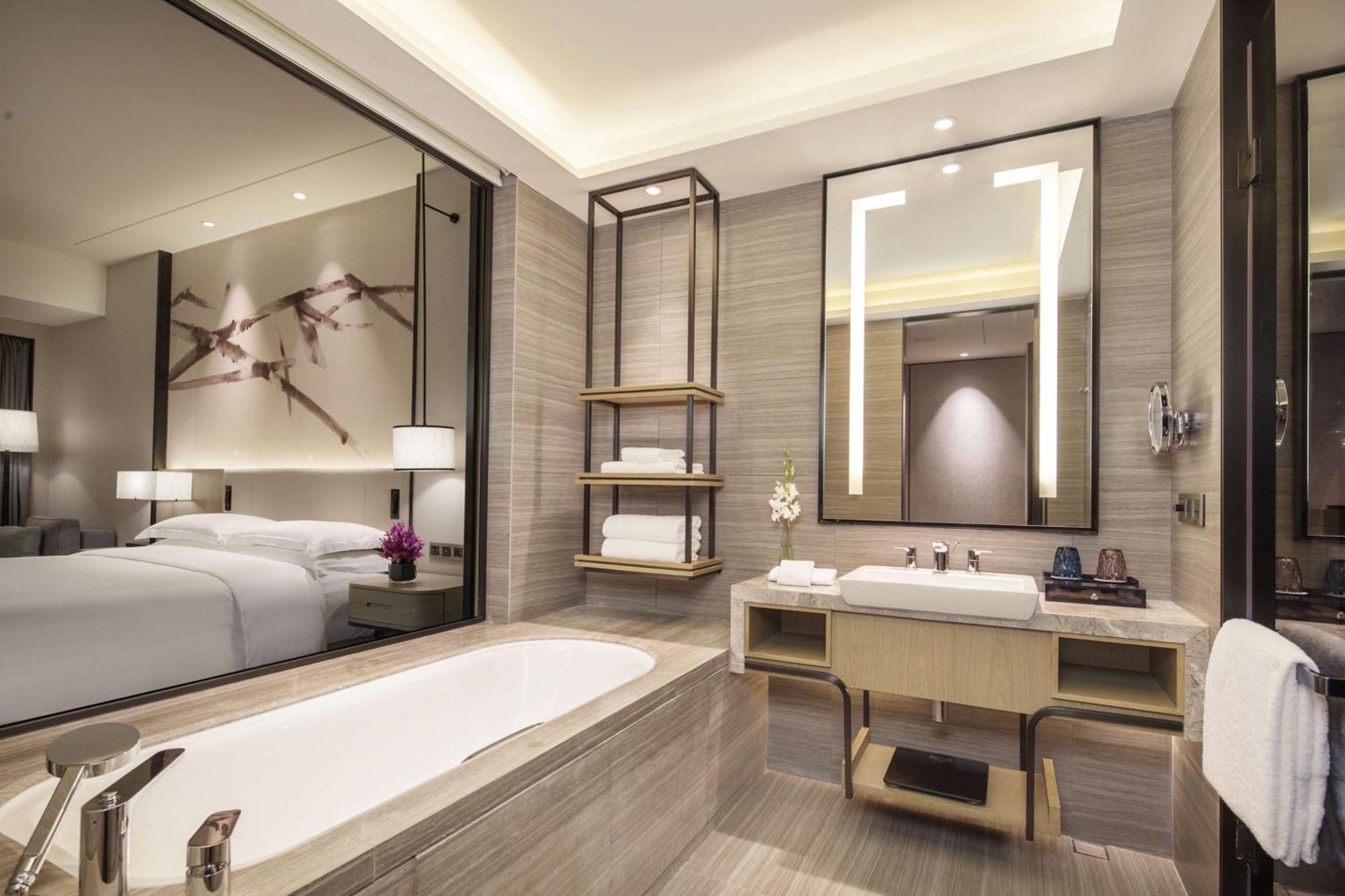 Doubletree By Hilton Hotel Shenzhen Longhua, Near Huawei, Foxcnn, Shenzhen North Railway, Uniwalk & Uniworld Shopping Mall, Sam'S Club Esterno foto